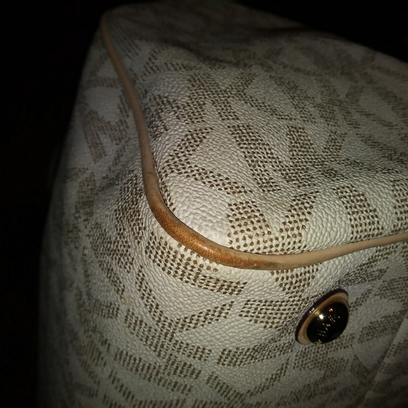 Michael Kors satchel vanilla purse - Picture 4 of 8